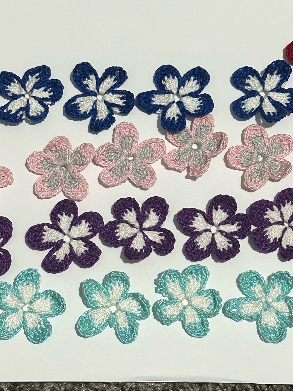 Handmade crochet Floral Appliqué Pack 25 pcs Multicolor - Picture 2 of 5